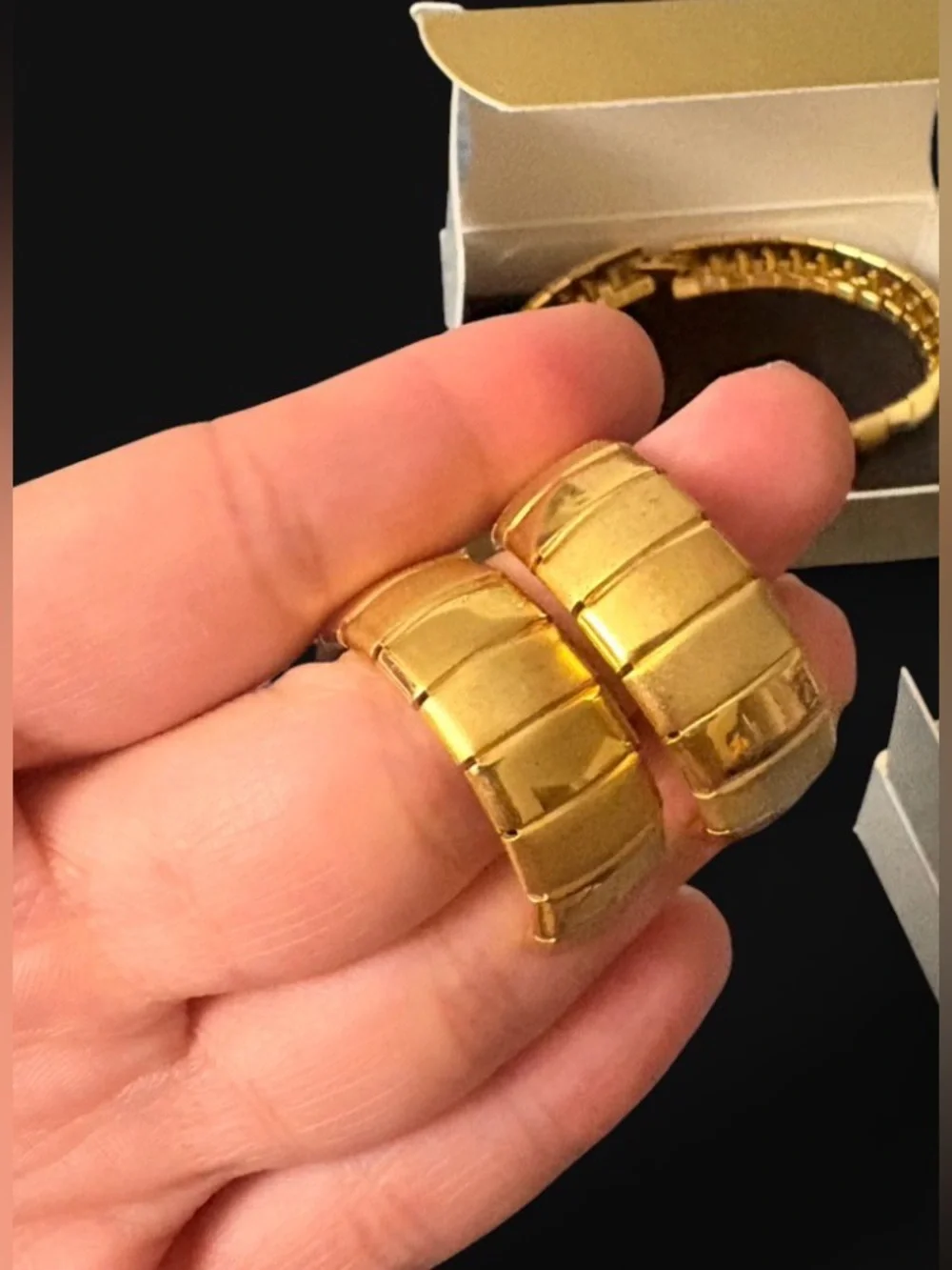 Vintage Avon Goldtone Satin Polish Link Bracelet & Hoop Earring Set NIB